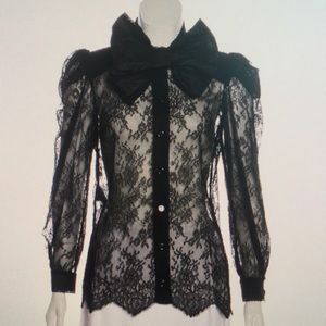 SOLD📌Gucci Chantilly lace top